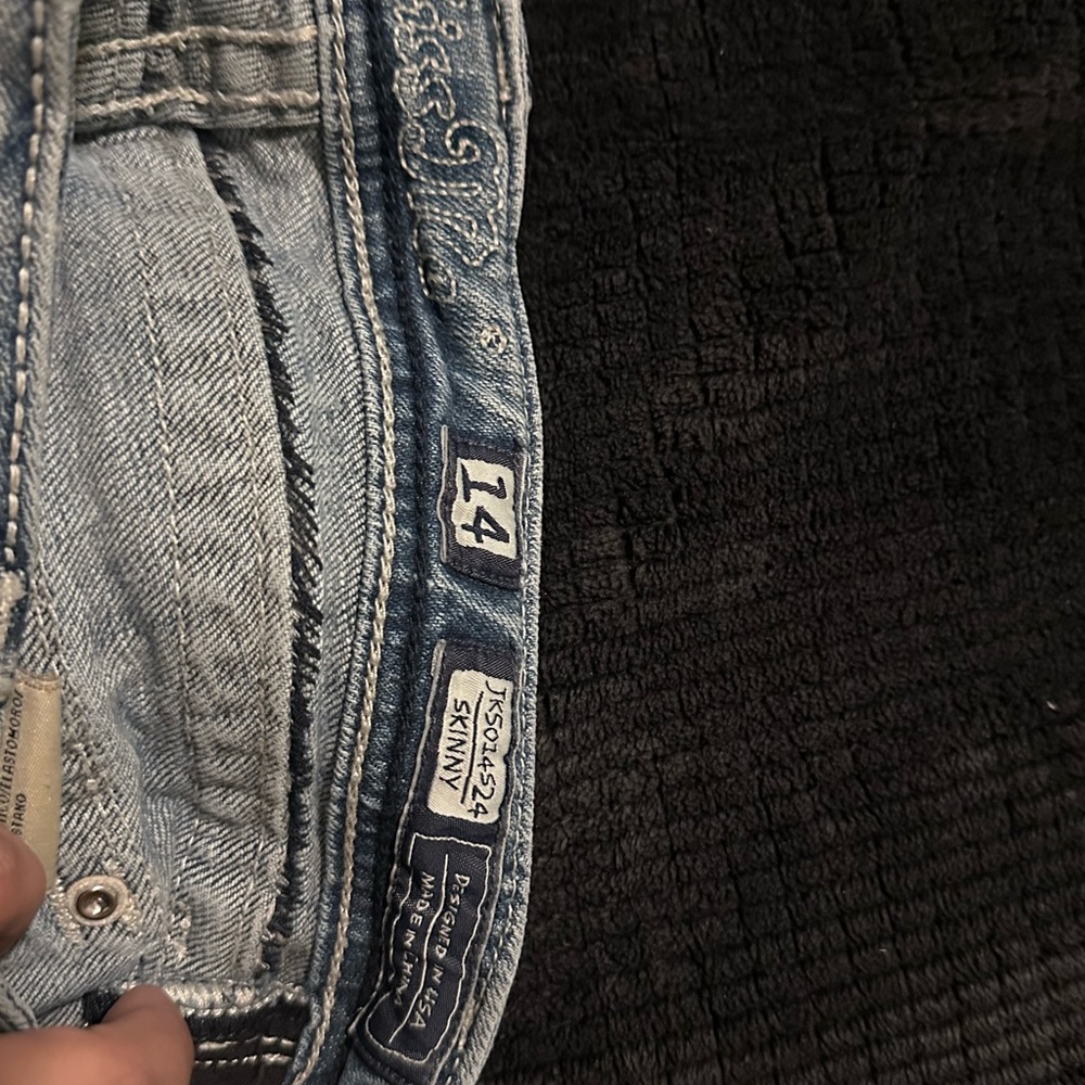 Miss Me girls Distressed Denim Jeans with Embellished Pockets - Picture 5 of 7